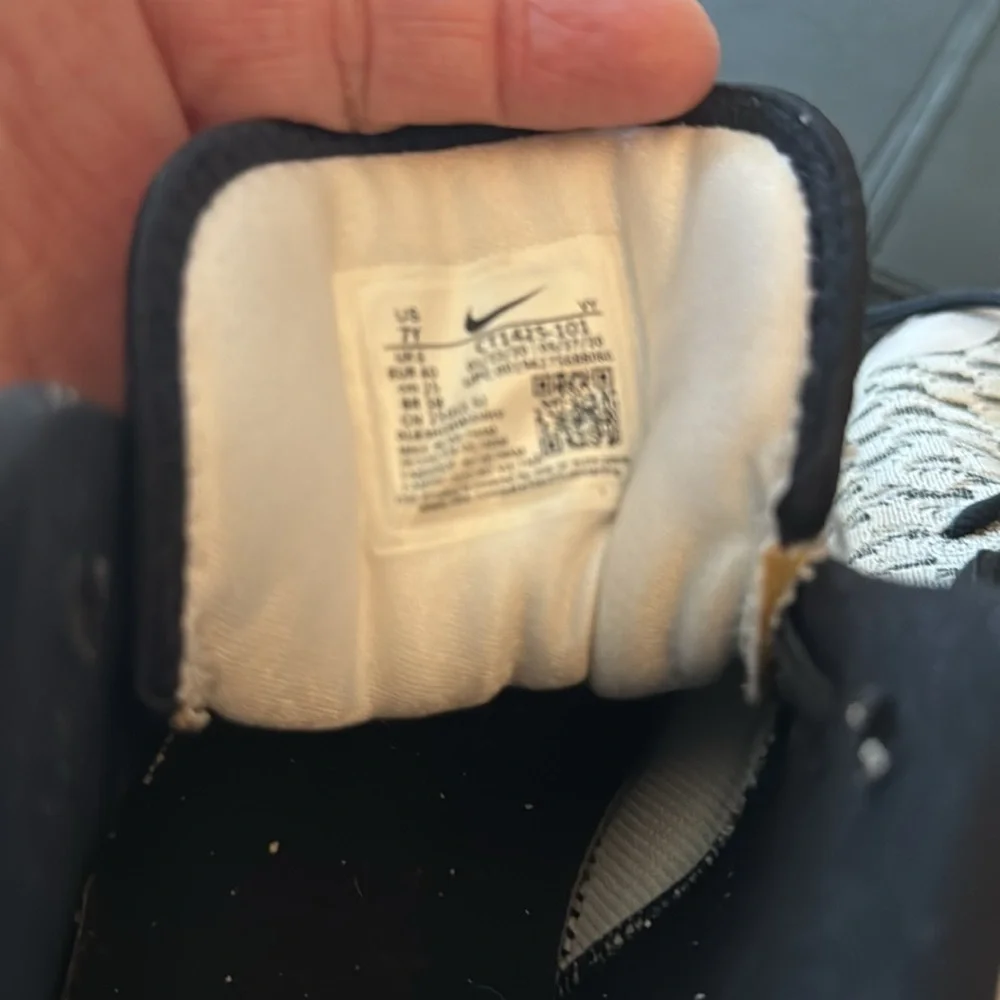 Nike KD Trey 5 VIII 'White Black' - Size 7Y